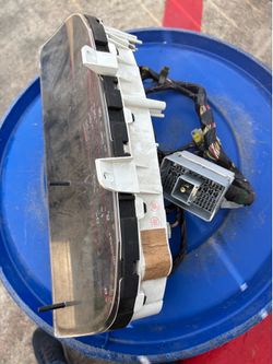 NISSAN HARDBODY CLUSTER WITH HARNESS (94-97)