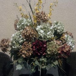 SILK LARGE FLORAL ARRANGEMENT 