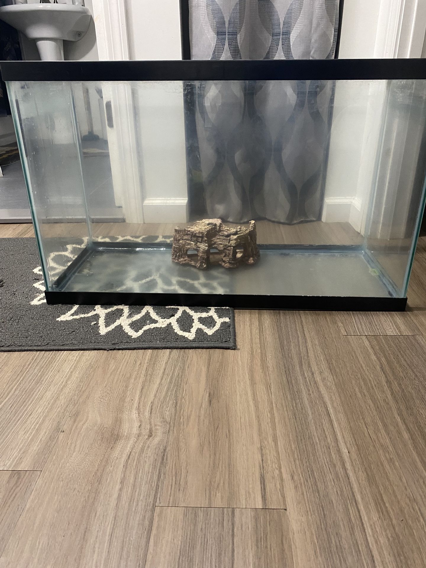 30 Gallon Turtle Tank Or Lizard Just Tank And One Decor