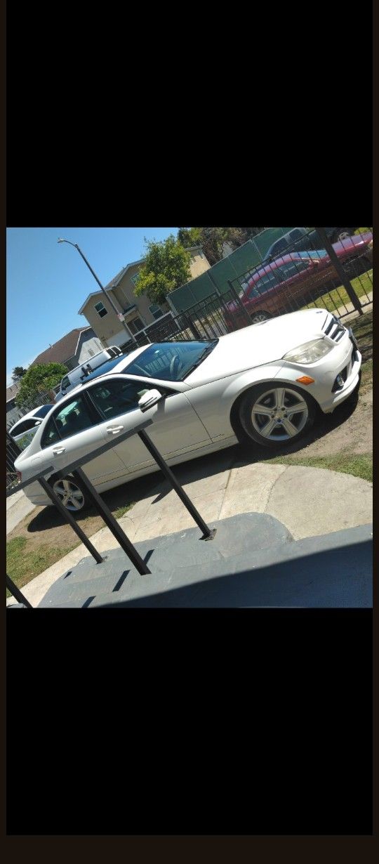 2010 Mercedes-Benz C-Class