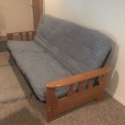 Couch/sleeper Futon