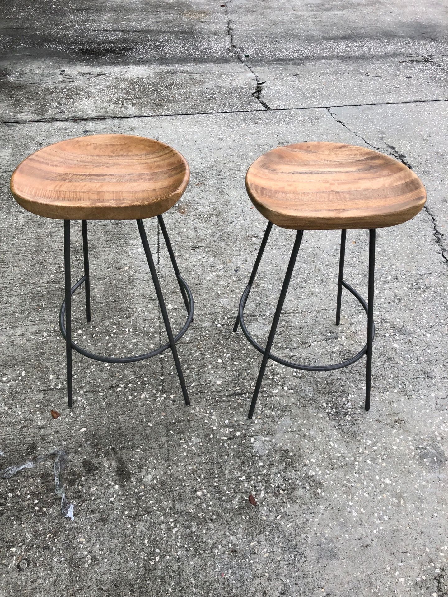 WEST ELM Alden Bar & Counter Stools (set of 2) Excellent Condition