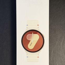 Unopen Samsung Galaxy Watch 7 cream color