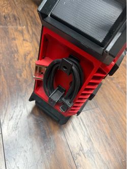 Radio/bluetooth Milwaukee boombox speaker