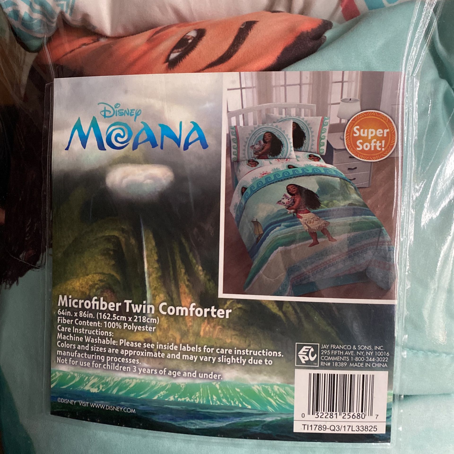 Disney Moana Twin Bedding Set and Accessories 