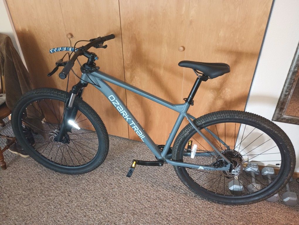 Ozark Trail 29 Inch Wheels Mountain Bike