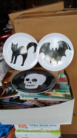 Plastic Halloween plates