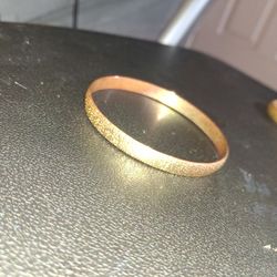 Women's Gold Tone Fashion Design Bracelet 