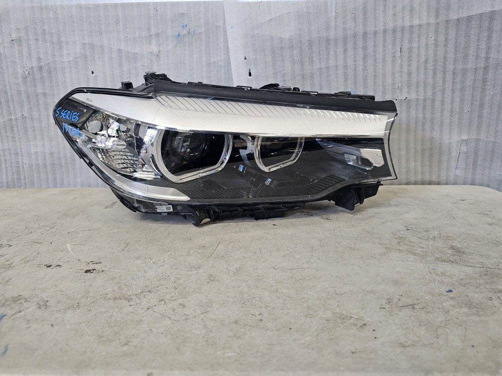 Bmw 5-series 530i 530e 540i Right Headlight 2017 2018 2019 2020