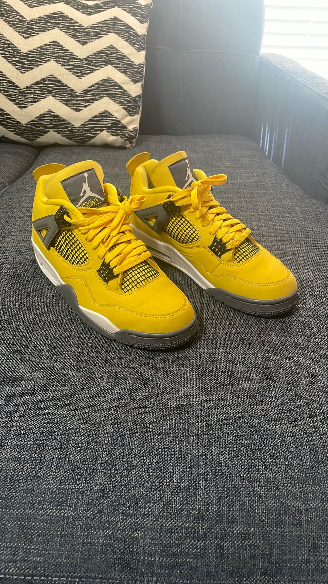 Jordan 4 Retro - ‘Lightning’ Colorway