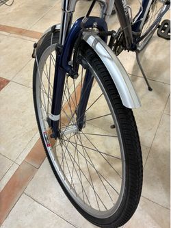 28 inches hybrid, bike Diamondback