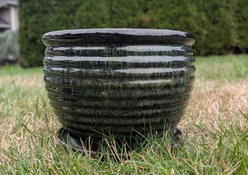 Medium Glazed Ceramic Planter with Saucer 8.5"