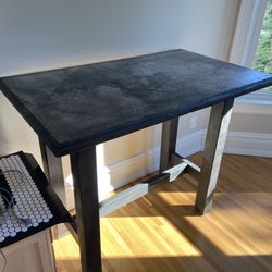 Bar/Desk