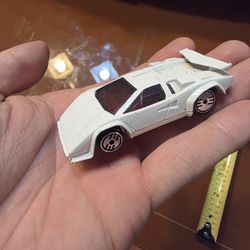 Vintage 1987 Hot Wheels SPEED FLEET Lamborghini Countach White
Condition - like new