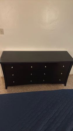 Chest of drawers - dark wood, good condition