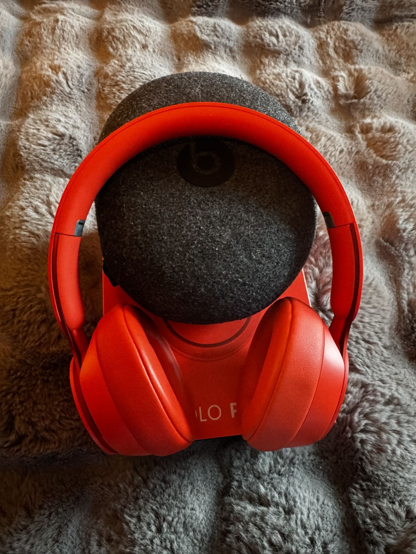Beats Solo Pros - Active Noise Cancellation 
