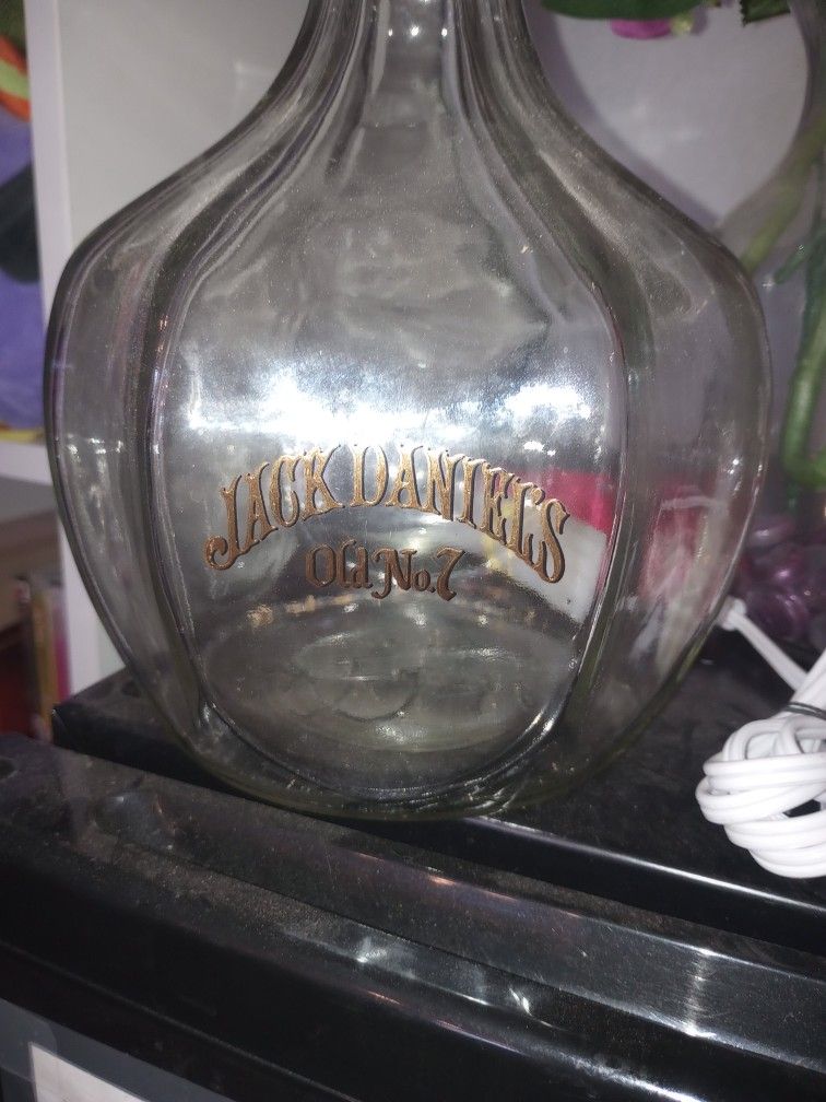 Jack Daniels Old No. 7 1984 President Roosevelt Inaugural Decanter 1.75L Bottle