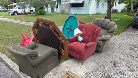 FREE CURBSIDE PICK UP 9/7/26