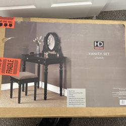HD Designs Vanity Set – BRAND NEW in Box 