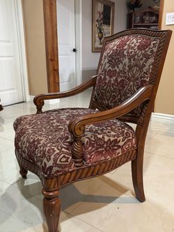 Antique arm chair