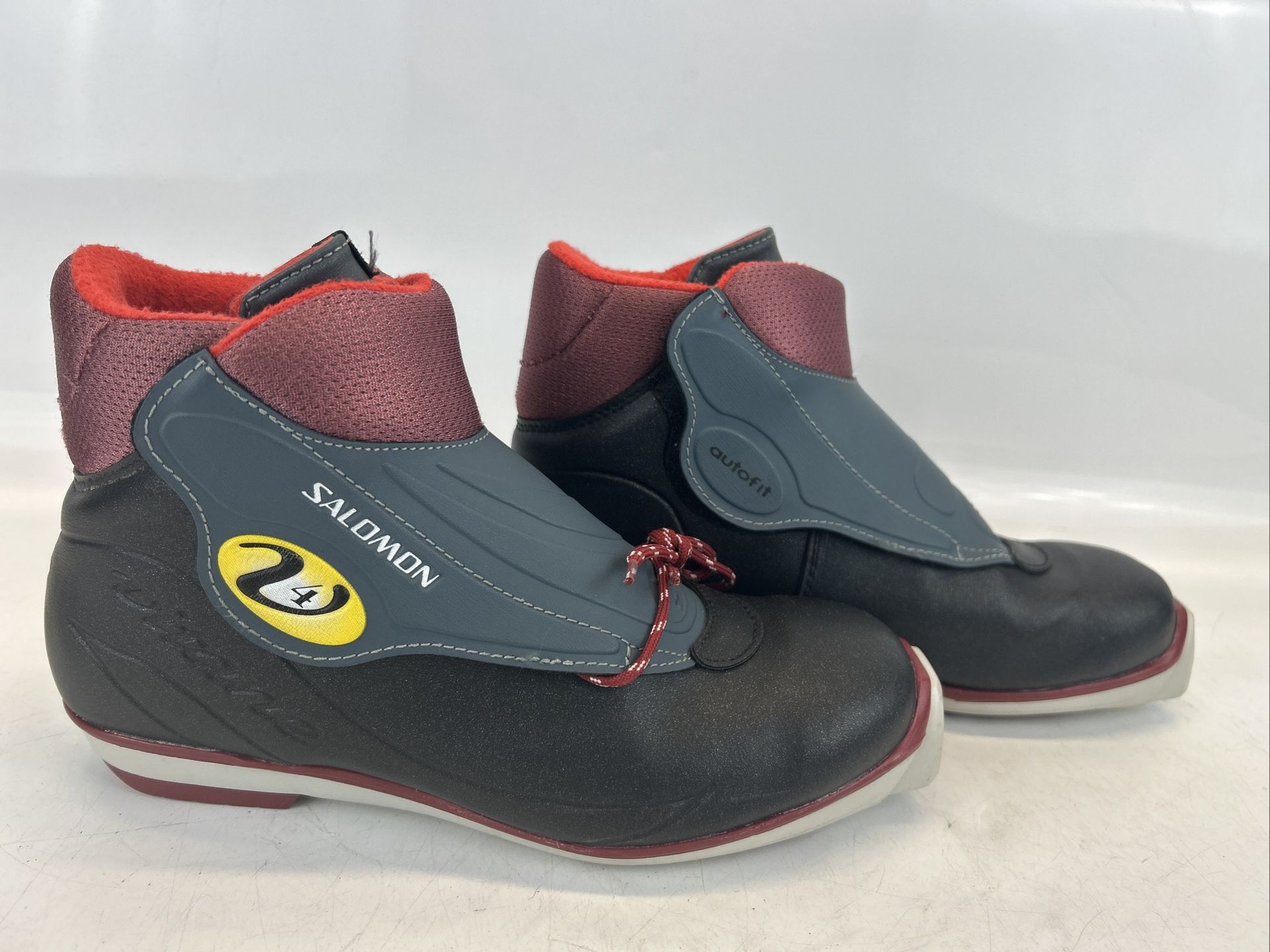 SALOMON Vitane 4 Nordic Cross Country Ski Boots EU 41 / UK 7 ⅓