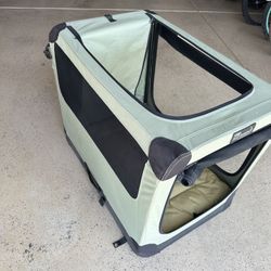 Collapsible Dog Crate