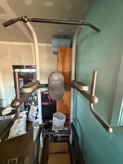Golds Gym XR 10.9 Power Tower