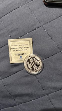 American mint milestone of flight and space coin