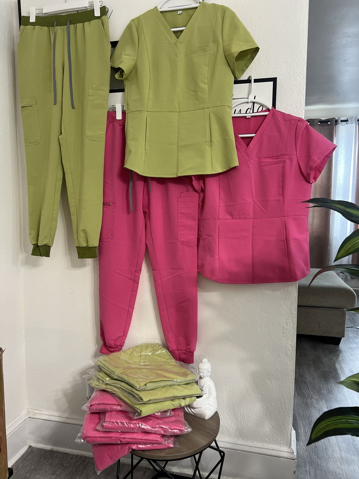Scrubs / Medical Uniforms