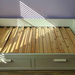 White IKEA BRIMNES Daybed with Drawers