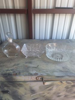 Crystal decanter and 2 bowls