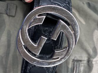Belt with interlocking G buckle