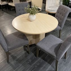Dining table set