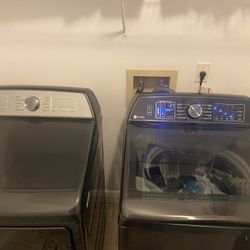 GE Washer Dryer set