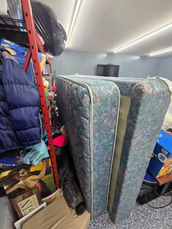 Free clean queen mattress