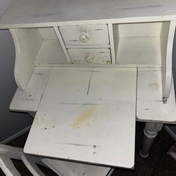 White Desk With Chair 