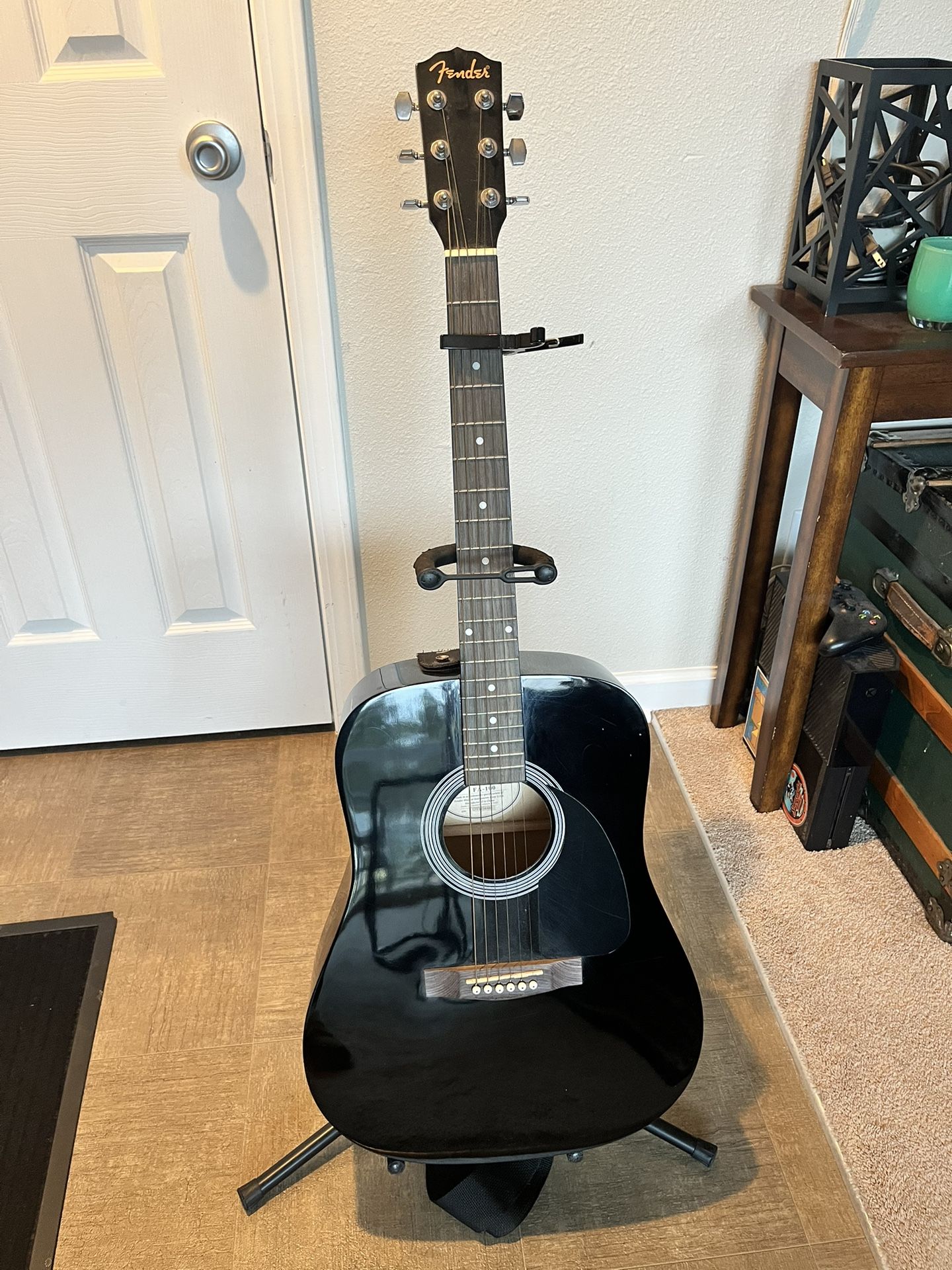 Fender FA-100 Acoustic Guitar