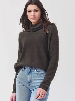 Vince 100% Cashmere Boxy Turtleneck Luxury Designer