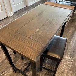 Kitchen/Bar Table Set w/ 2 Stools