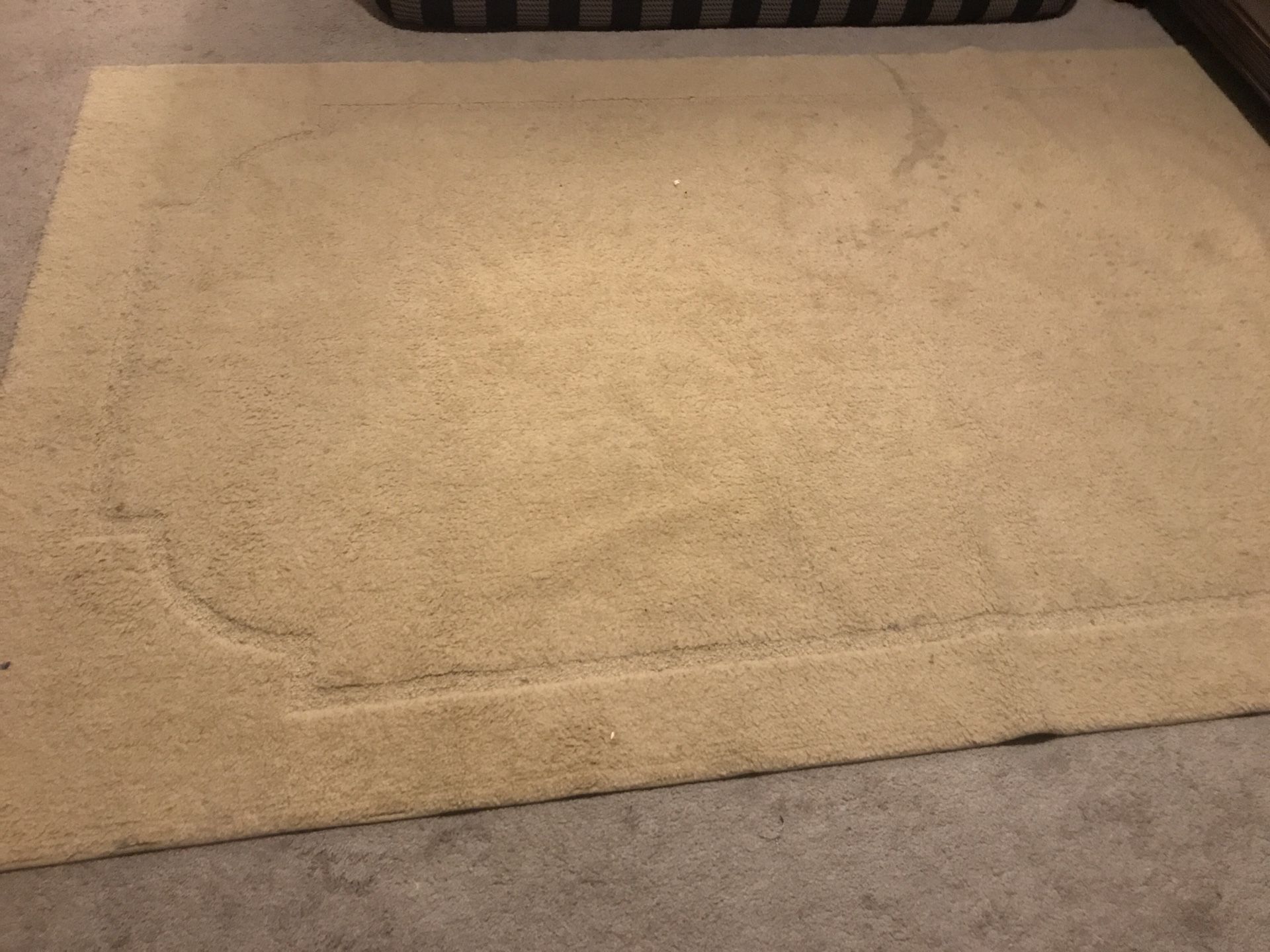 Beautiful 7*5 Rug For Sale