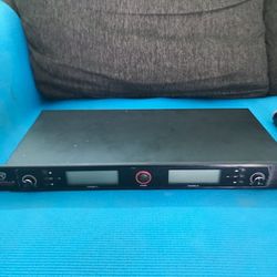 Brand New Wirels Mic Set With Rack Mount Reciever