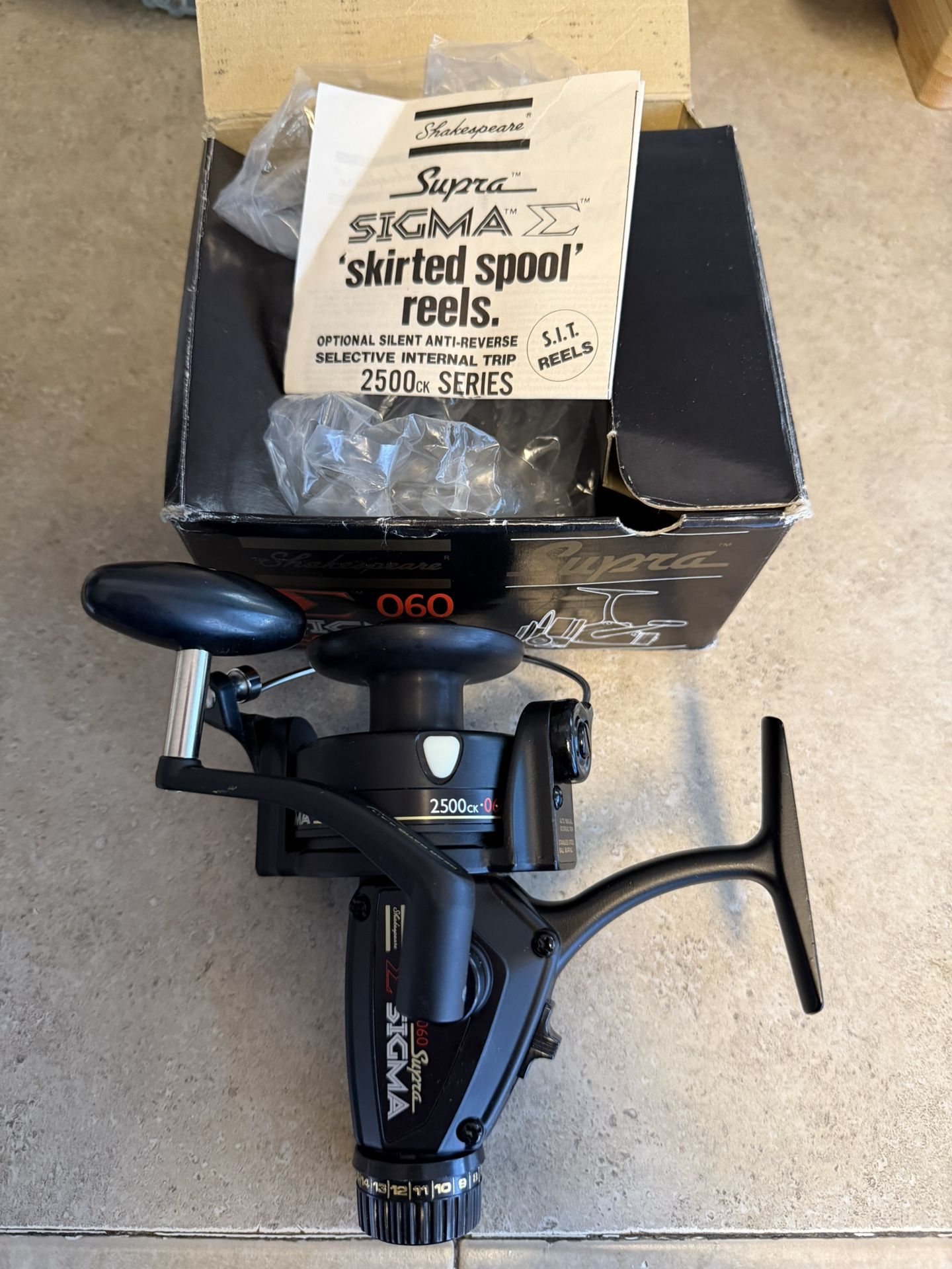 Shakespeare Sigma Supra 2500 Fishing Reel