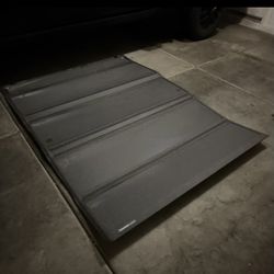 Silverado 2500/3500 Folding Bed Cover