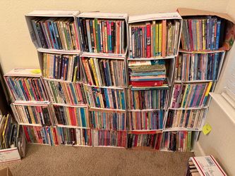 Large collection of assorted books $5/box or $10 / big box