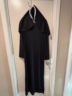 Nun costume