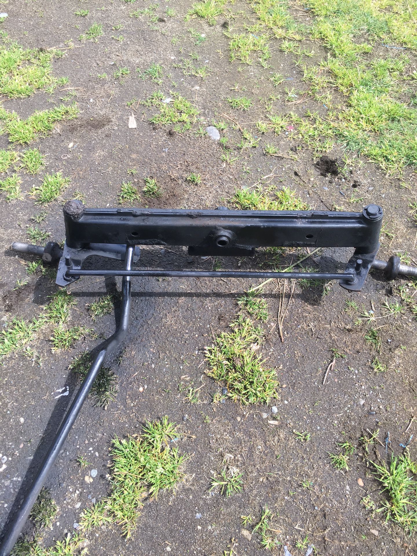 Front axle of riding mower