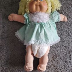 Great Vintage foreign cabbage patch 3 Bundle 