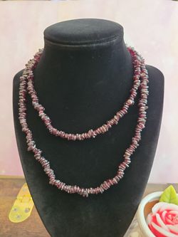 Vintage Genuine Deep Red Garnet Chip 34" Necklace  F9