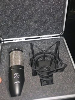 AKG mic
