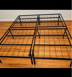 Cal King metal platform frame or Can be broken down into 2 Twin Xl